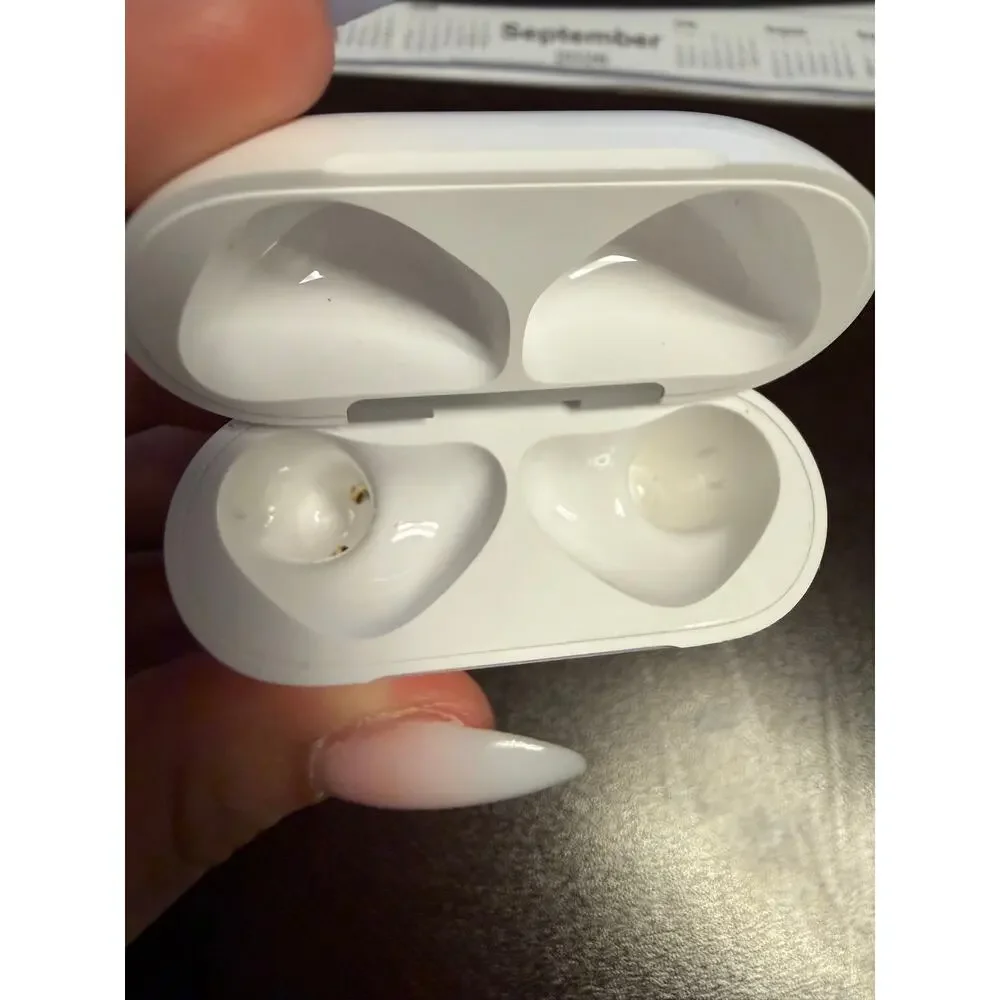 Apple AirPods 4 ANC Charging Case Only USB-C Wireless Replacement Case White